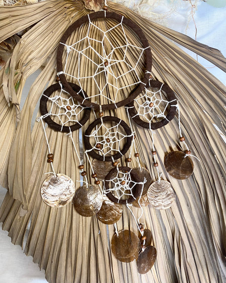 5 ring shell dream catcher