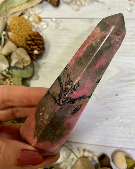 rhodonite point